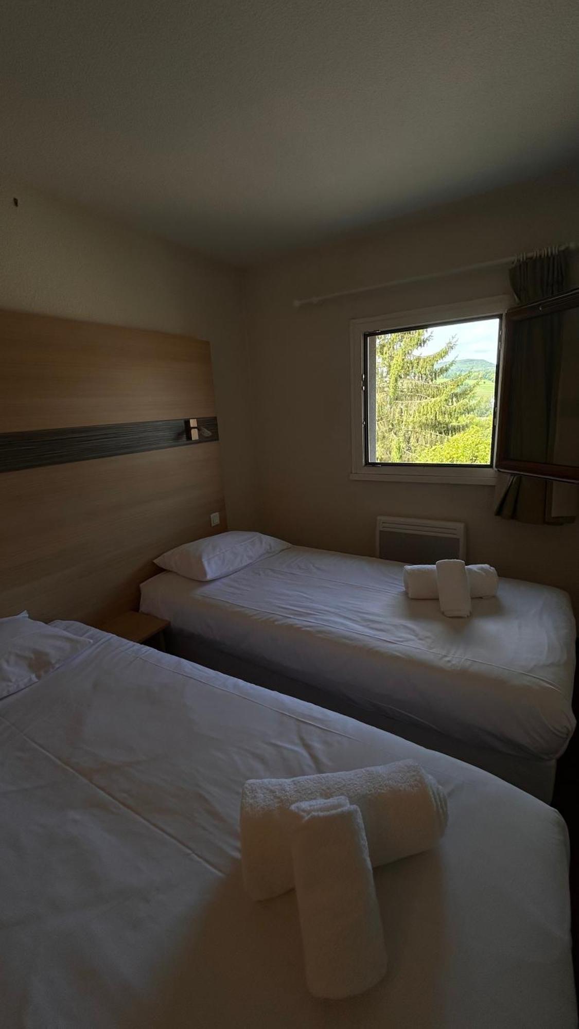 Villy-le-Pelloux Beaujour & Bonsoir Hotel - Restaurant מראה חיצוני תמונה