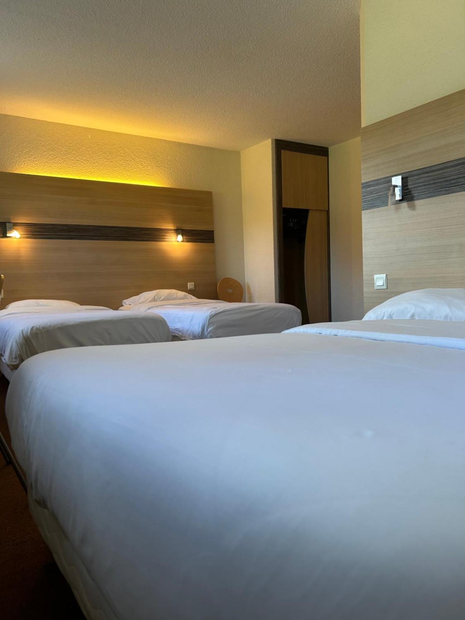 Villy-le-Pelloux Beaujour & Bonsoir Hotel - Restaurant מראה חיצוני תמונה
