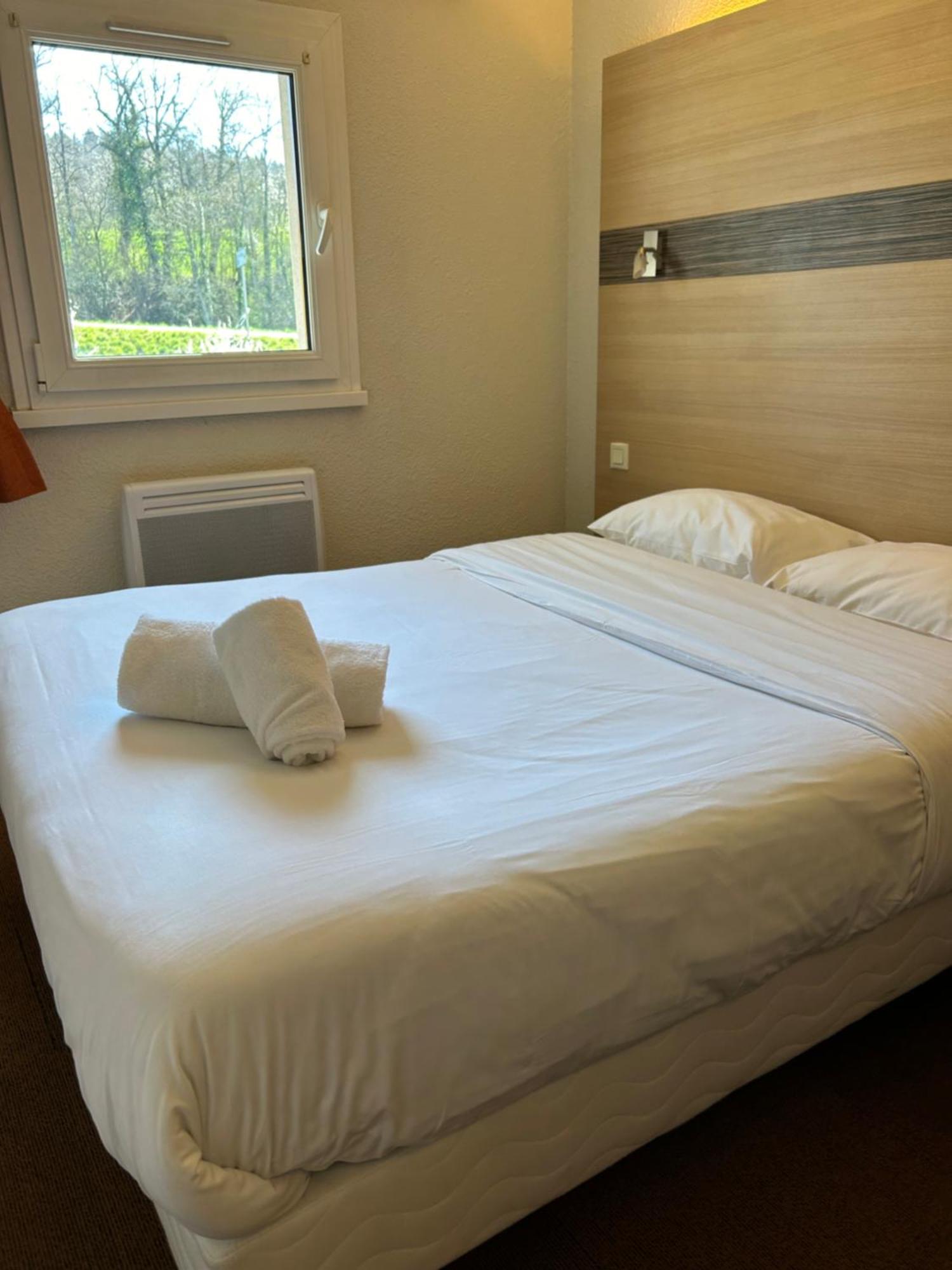 Villy-le-Pelloux Beaujour & Bonsoir Hotel - Restaurant מראה חיצוני תמונה