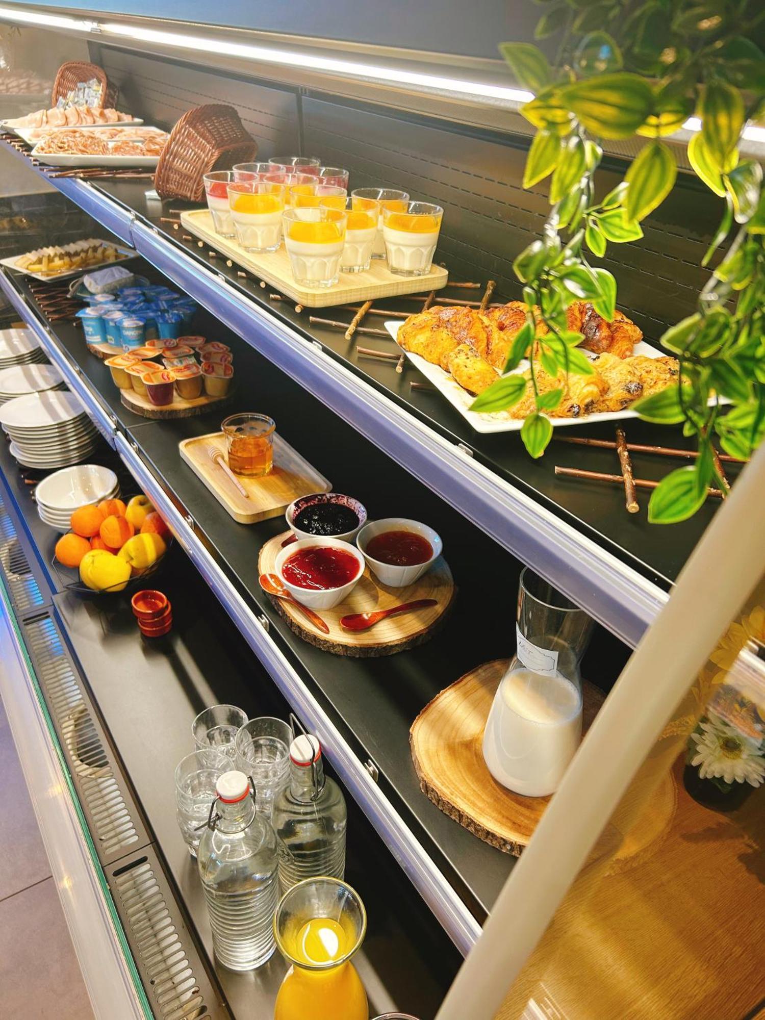 Villy-le-Pelloux Beaujour & Bonsoir Hotel - Restaurant מראה חיצוני תמונה